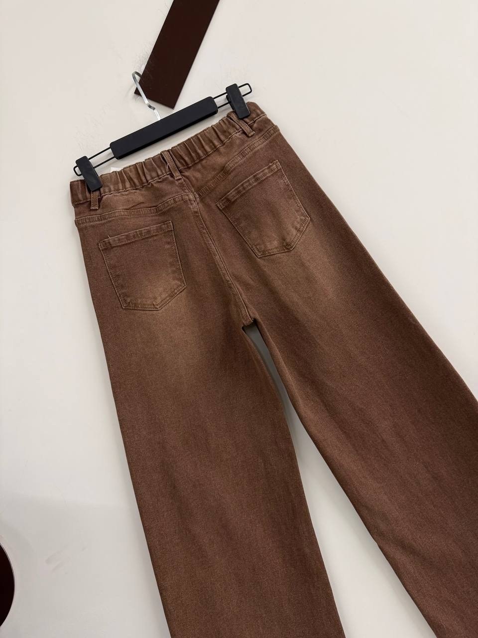 коричневые джинсы,джинсы широкие,коричневые джинсы женские,джинсы брюки,женские джинсы