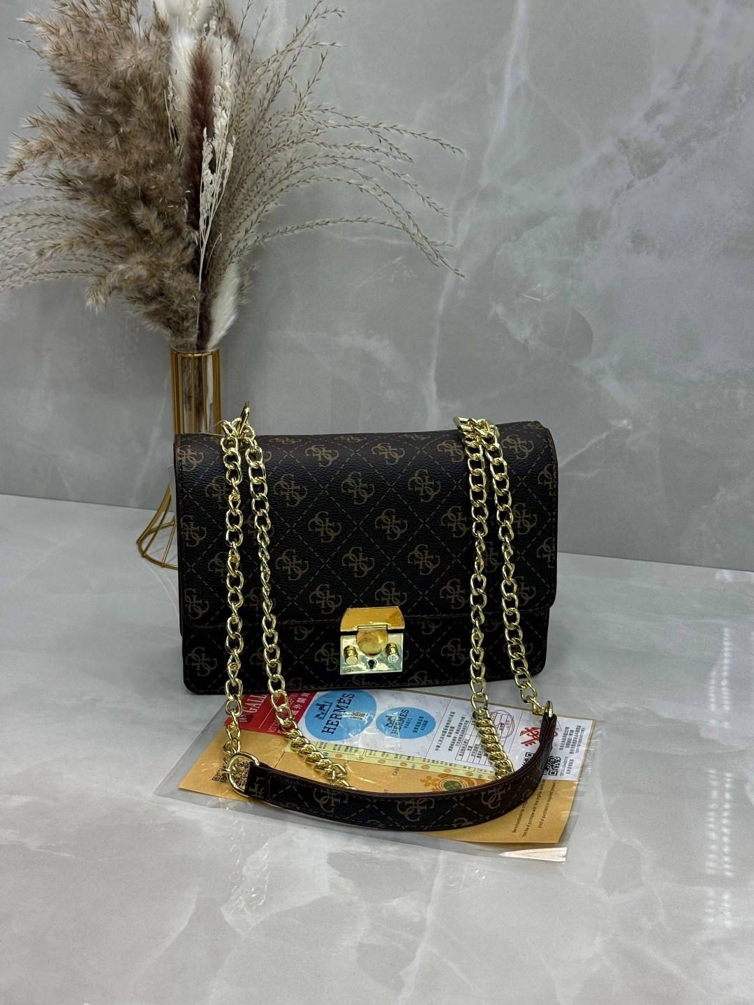 сумка guess,женская сумка guess,guess сумка на плечо,сумка guess кросс боди,сумка louis vuitton