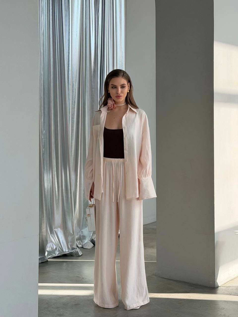 шелковый брючный костюм бежевый,бежевый брючный костюм,костюм с брюками,бежевый костюм,брючные женские костюмы