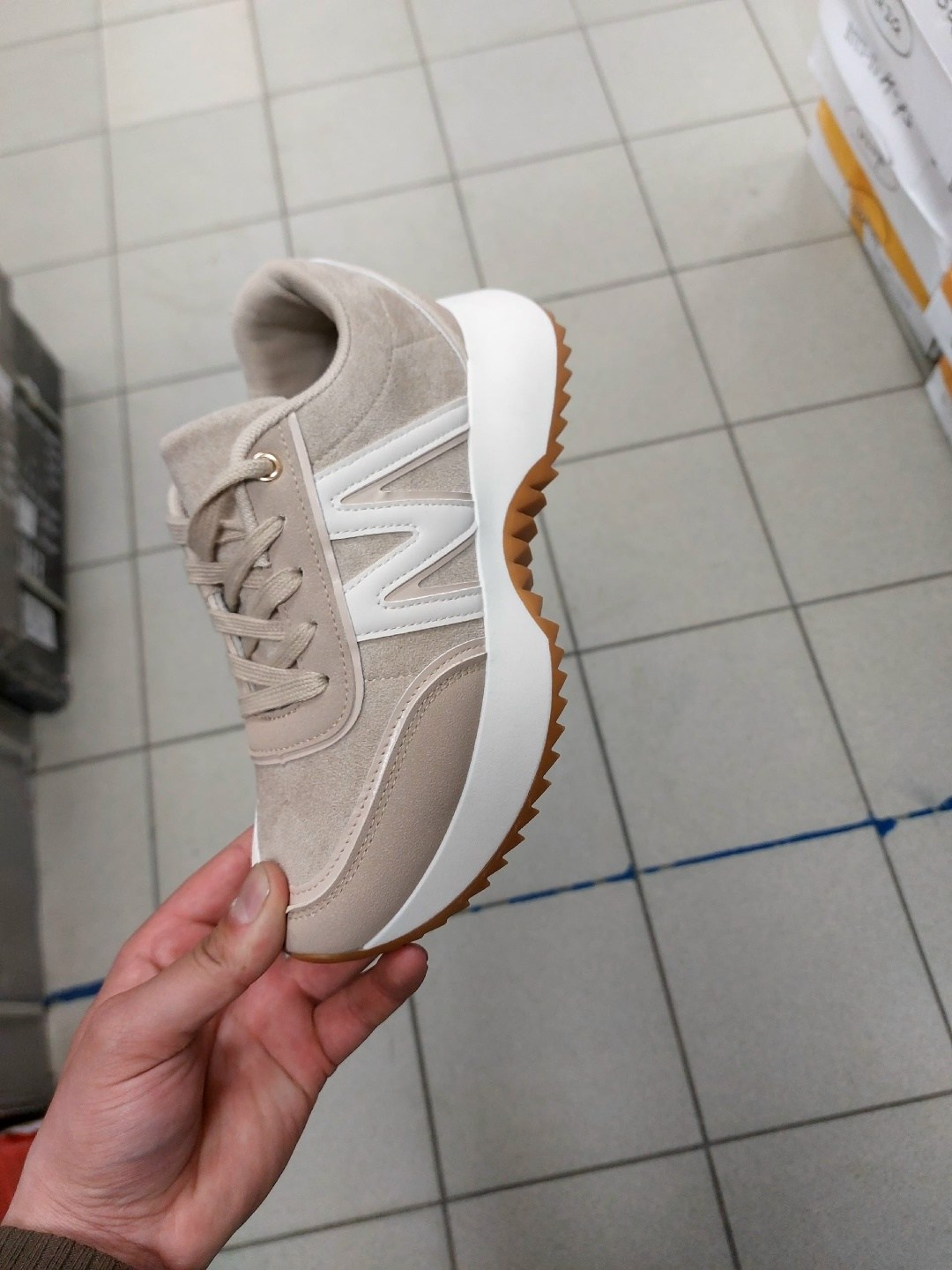 ,женские кроссовки,кроссовки женские белые,белые кроссовки, кроссовки