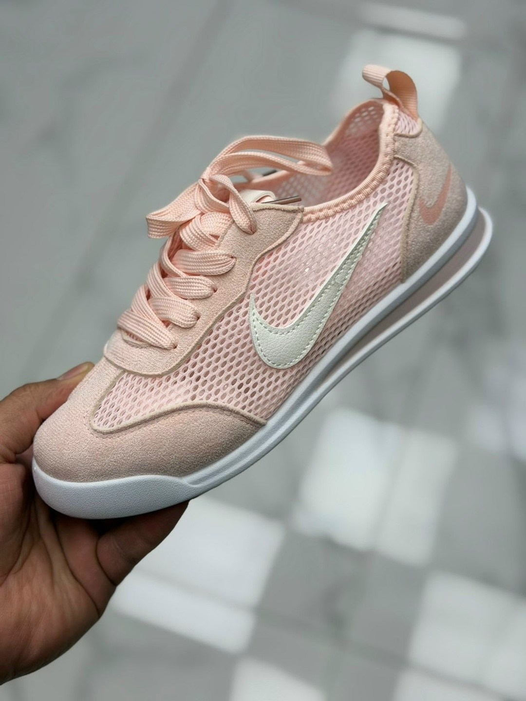 кроссовки,кроссовки nike,кроссовки найк мужские черные с белой подошвой,кроссовка,найк с клевером