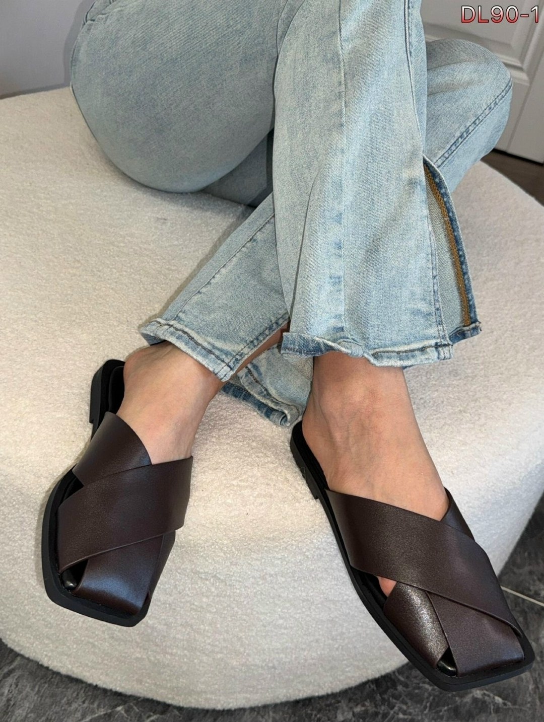 шлепанцы женские,кожаные шлепанцы,шлепки кожаные,шлепанцы женские кожаные,шлепки кожаные женские