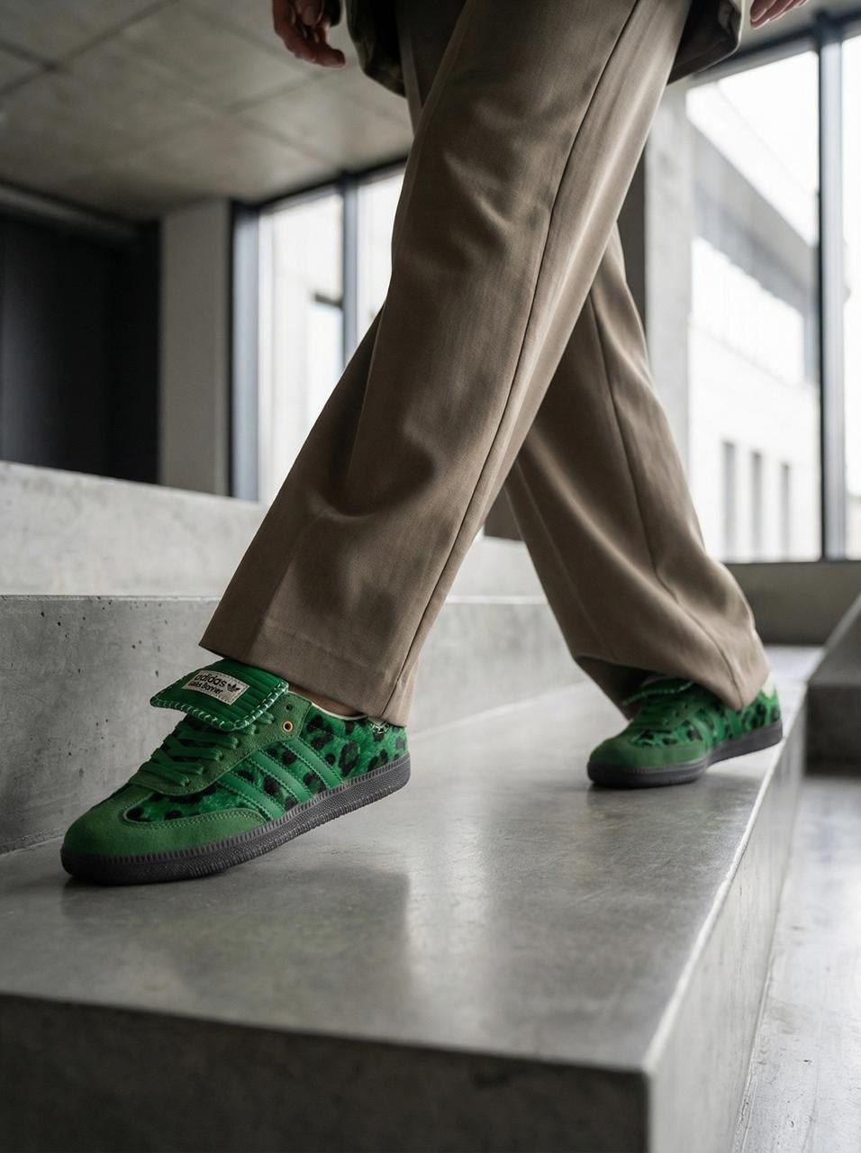 кроссовки леопардовые,кроссовки женские,модные кроссовки, женская,кроссовки эко кожа