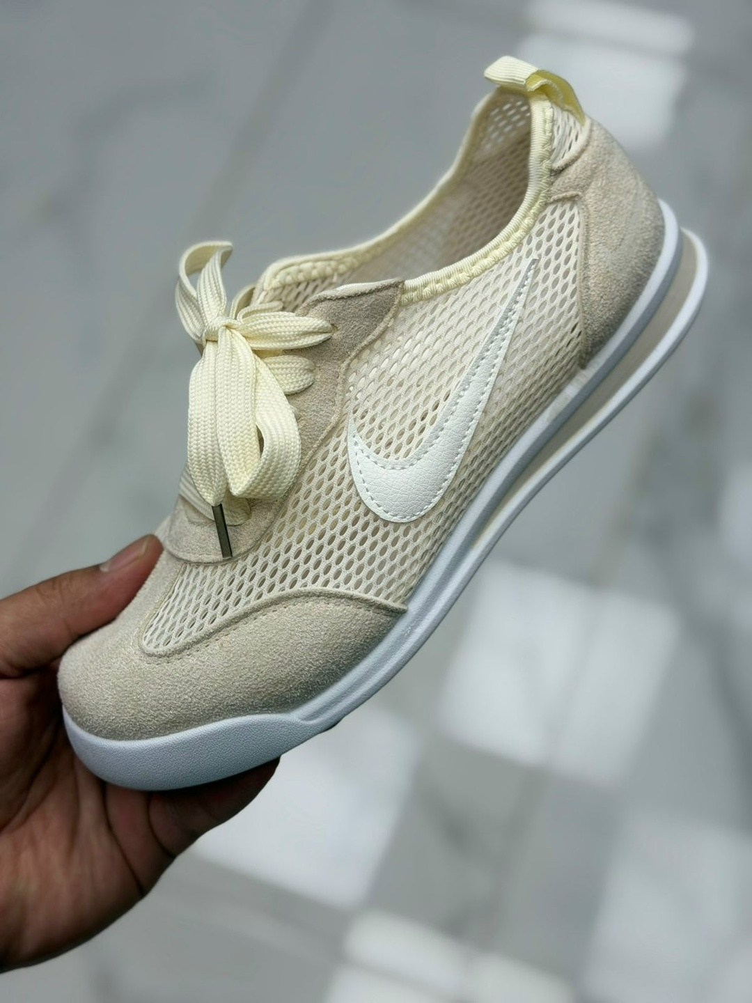 кроссовки,кроссовки nike,кроссовки найк мужские черные с белой подошвой,кроссовка,найк с клевером