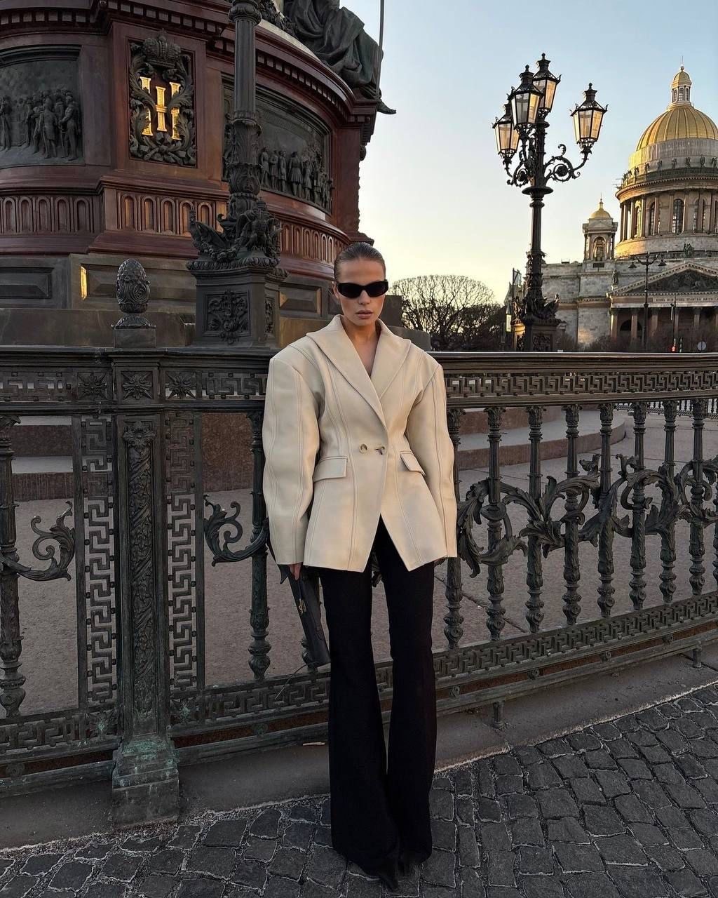 брюки клеш черные,стильные женские брюки клеш,черные штаны клеш,брюки клеш женские,брюки клеш