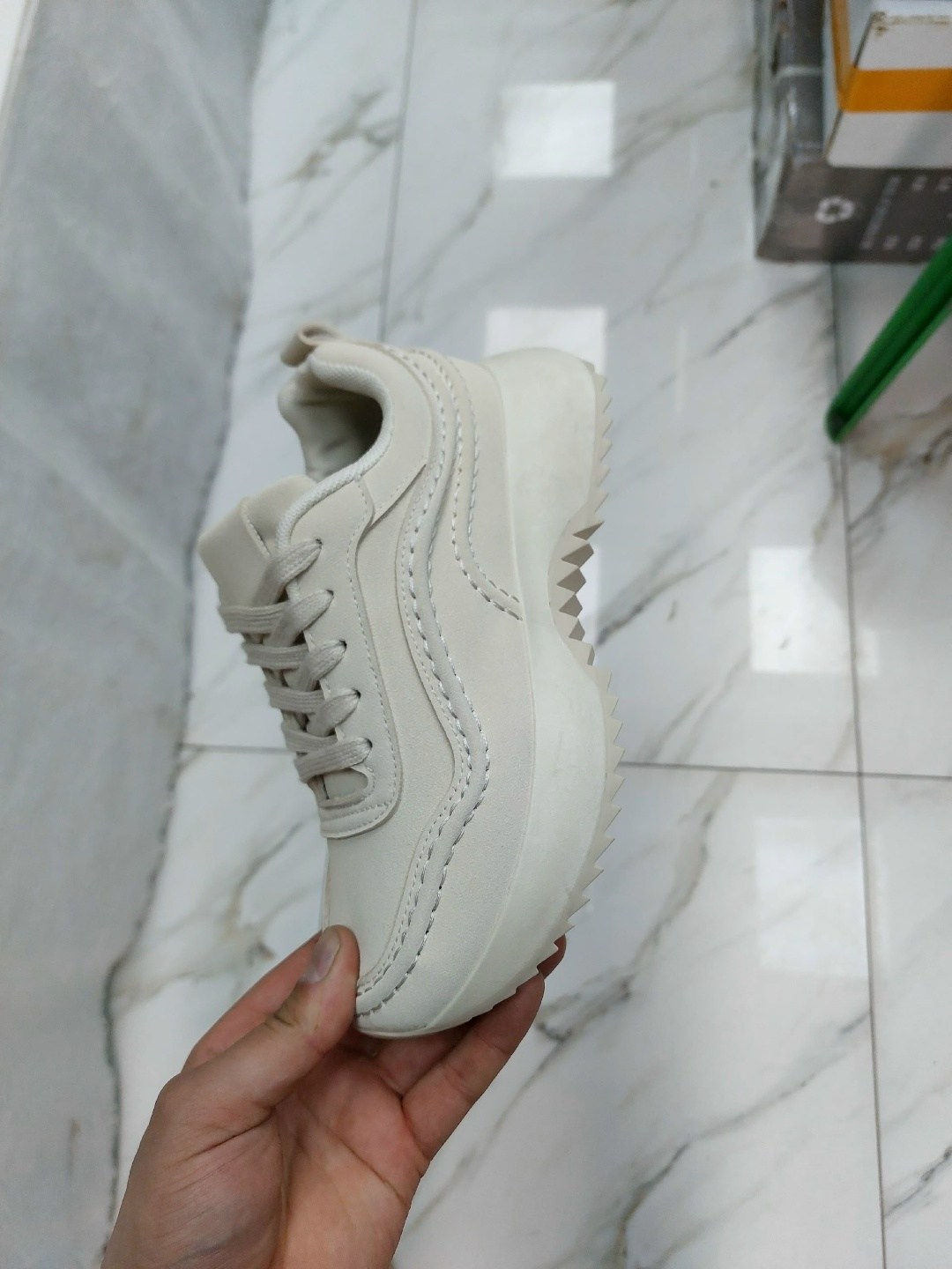 ,женские кроссовки,кроссовки женские белые,белые кроссовки, кроссовки