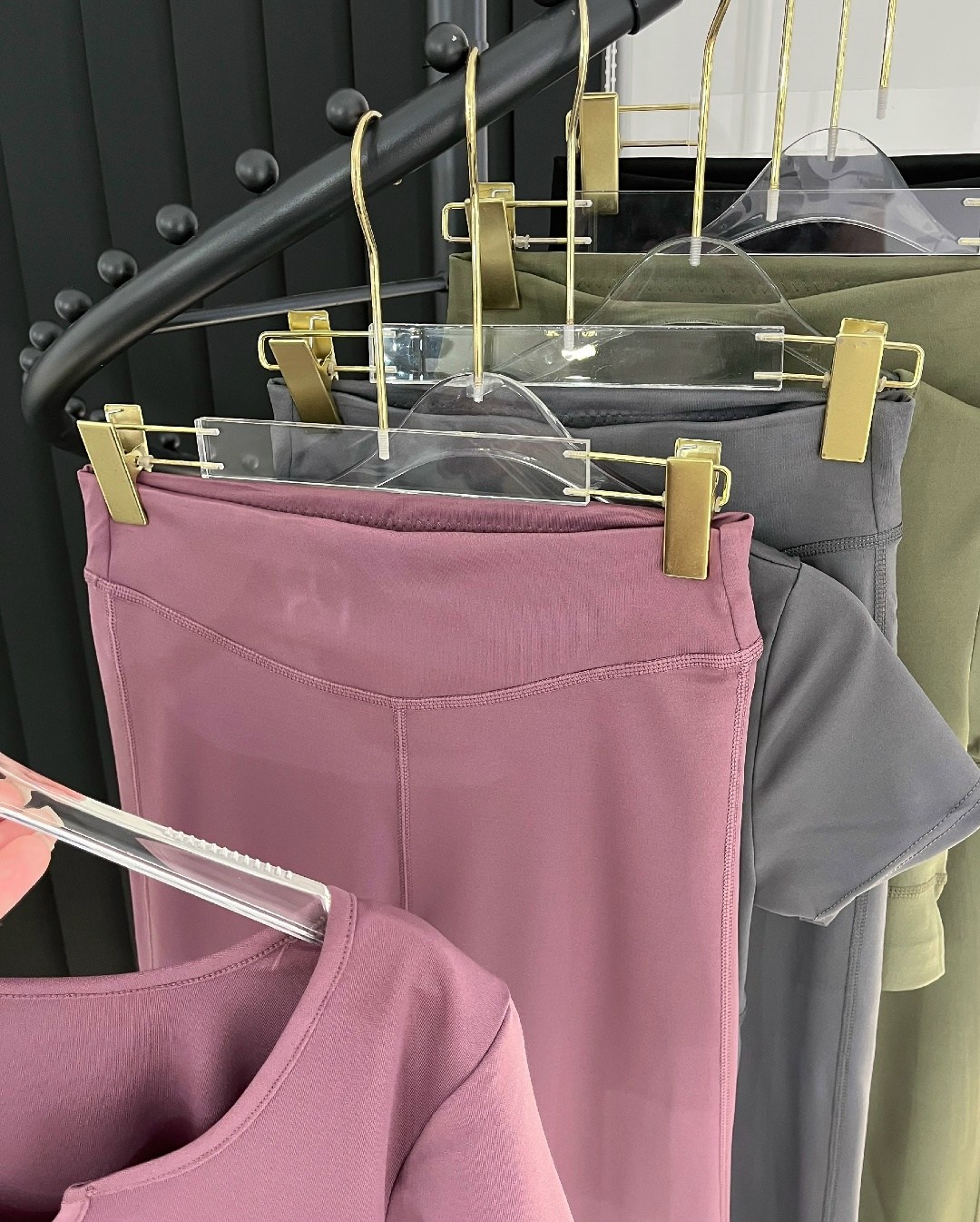 спортивные костюм,одежда для спорта,спортивная одежда леггинсы,костюм,спортивный костюм для женщин