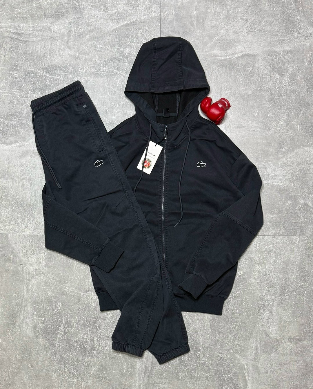 мужские спортивные костюмы,спортивные костюмы lacoste,спортивный костюм lacoste мужской,спортивный костюм дольче габбана мужской,мужская спортивная одежда