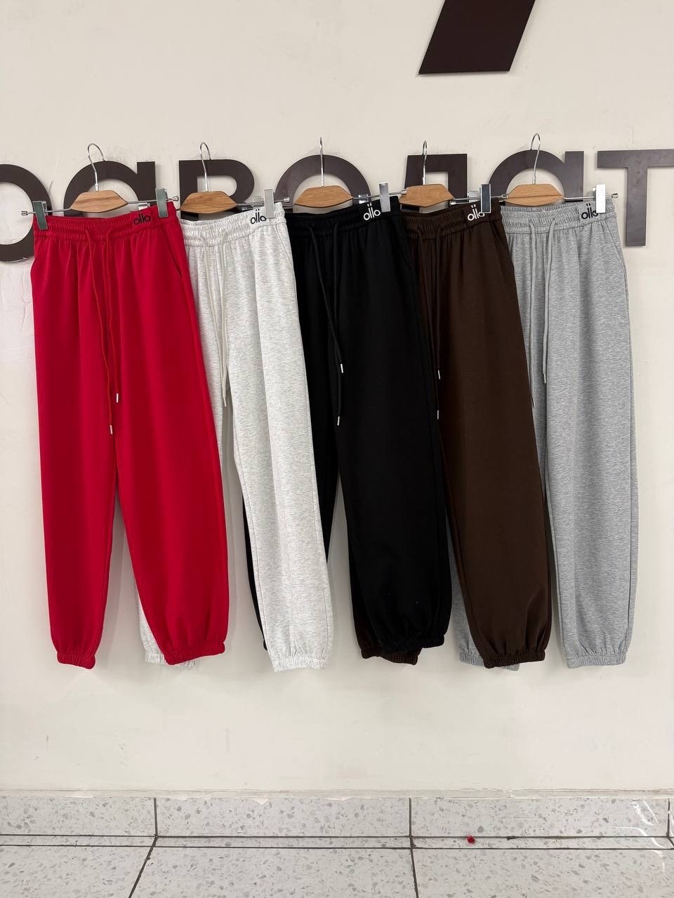 спортивные брюки,брюки джоггеры,трикотажные спортивные штаны country moment серый,спортивные штаны,свободные брюки