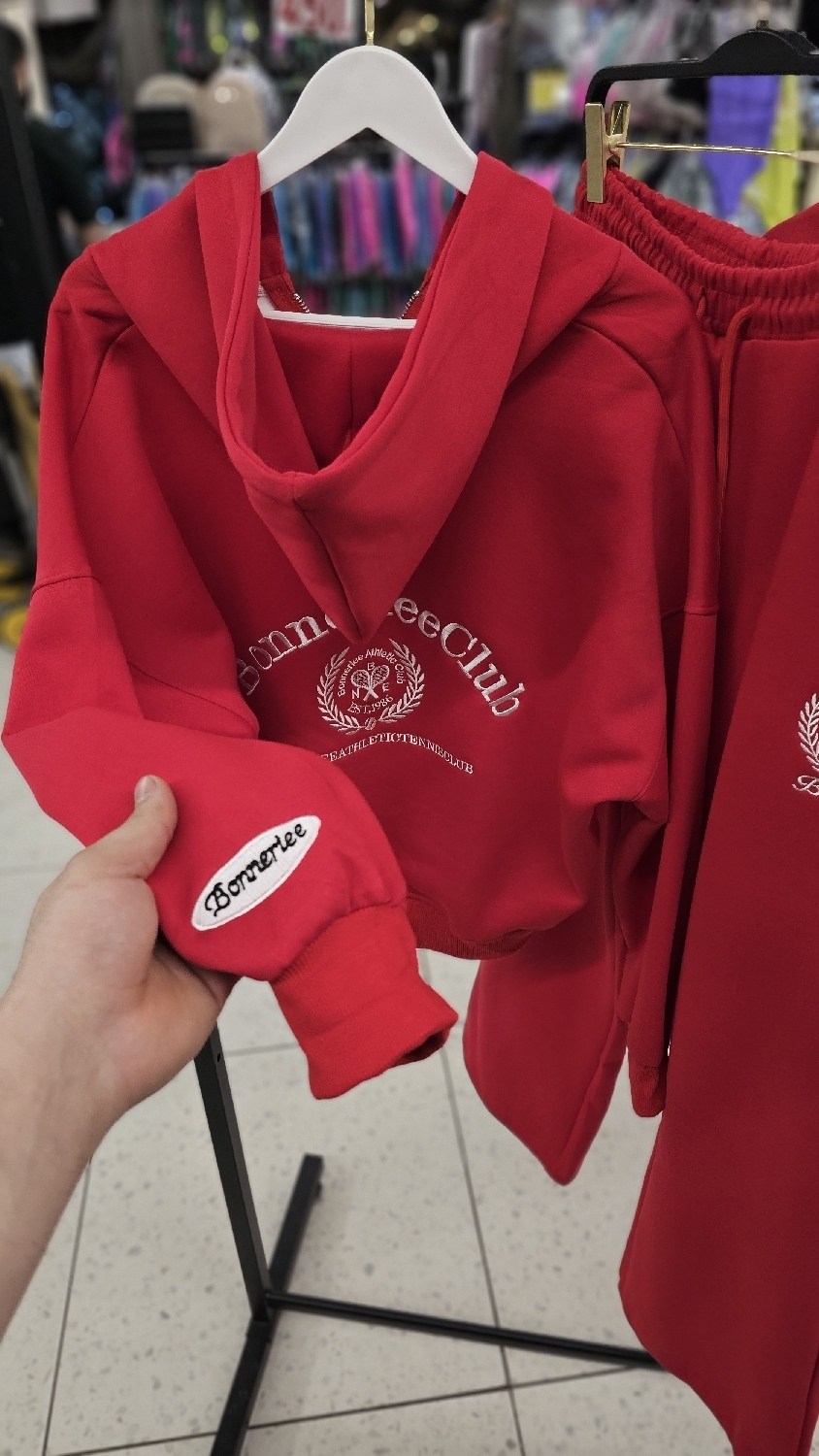 спортивный костюм женский,спортивный костюм с зип худи оверсайз old money весна цвет красный,женский красный костюм miu miu,костюм спортивный,стильный костюм