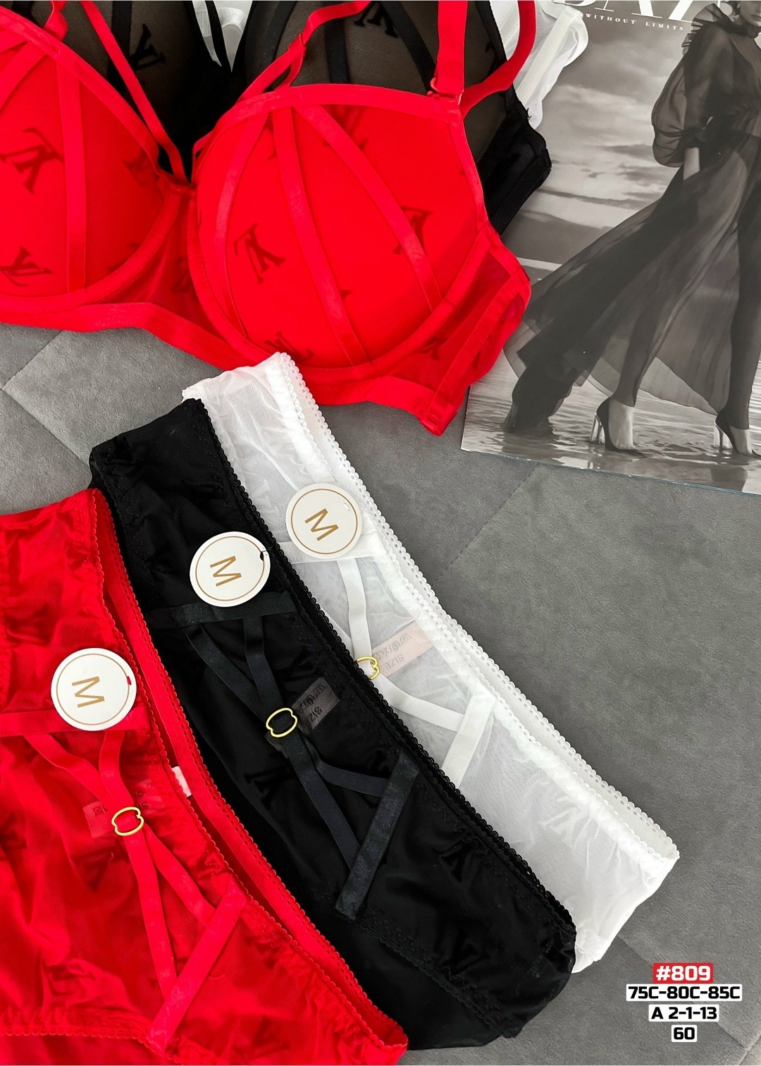 комплект женского нижнего белья,комплект нижнего белье красный,комплект нижнего белья,нижнее женское белье,комплект женского белья