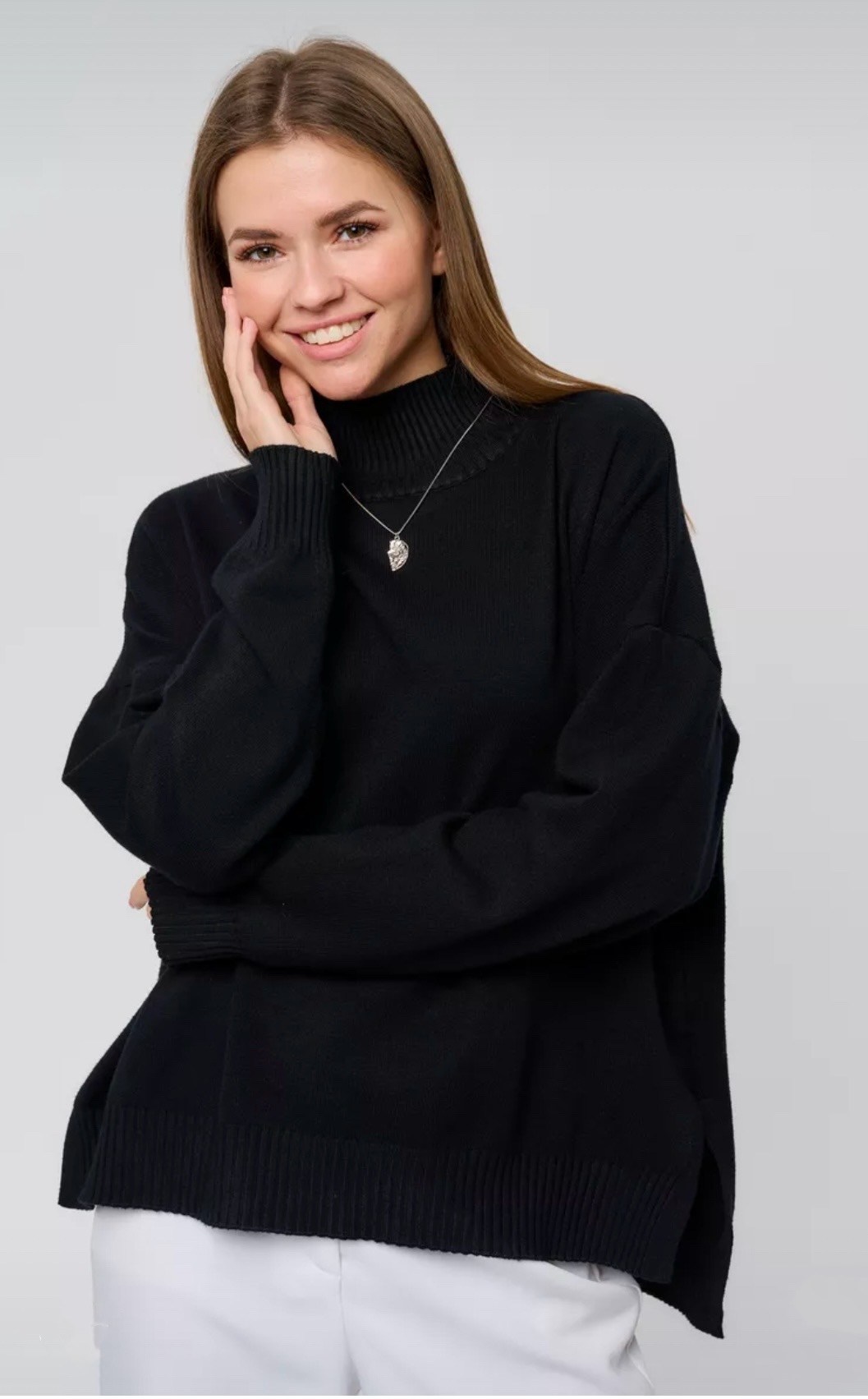 свитер женский черный,свитер женский,свитер женский оверсайз,классический свитер оверсайз,черный свитер оверсайз