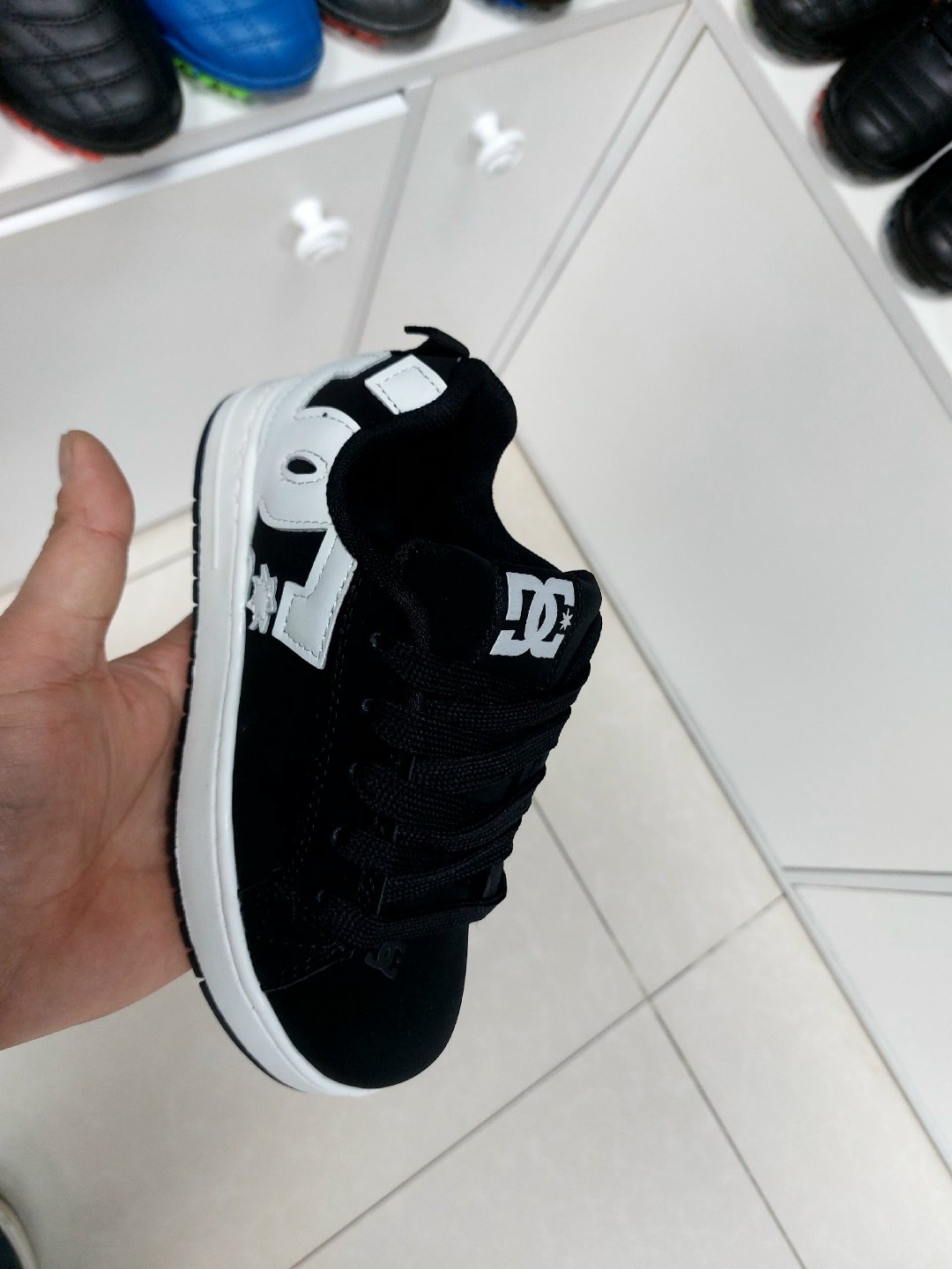 кроссовки dc shoes court graffik,кроссовки dc court graffik кеды dc shoes,кроссовки dc shoes кеды дутые спортивные диси dc shoes цвет черный,,детские кеды dc court graffik dc shoes черный