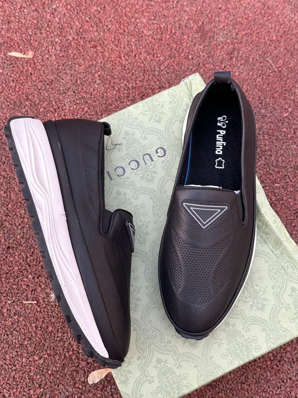 ,мужские слипоны,лоферы мужские,слипоны prada,лоферы prada