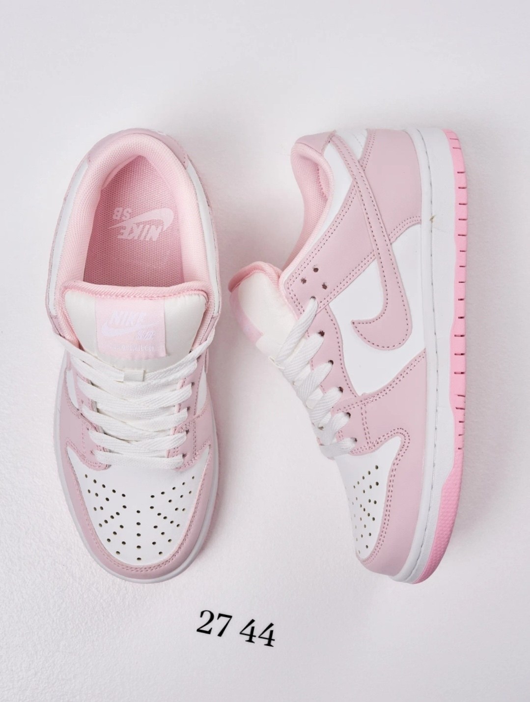 nike dunk low gs 'triple pink',кроссовки nike sb dunk low pink,розовые кроссовки,кроссовки nike dunk low gs triple pink,кроссовки nike dunk sb low