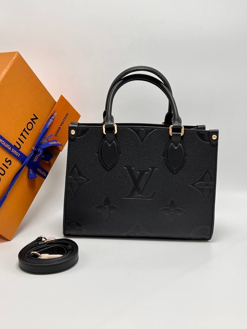 сумка louis vuitton,louis vuitton сумка женская,сумка луи виттон женская черная,louis vuitton сумка тоут,louis vuitton lv onthego pm tote monogram empreinte black