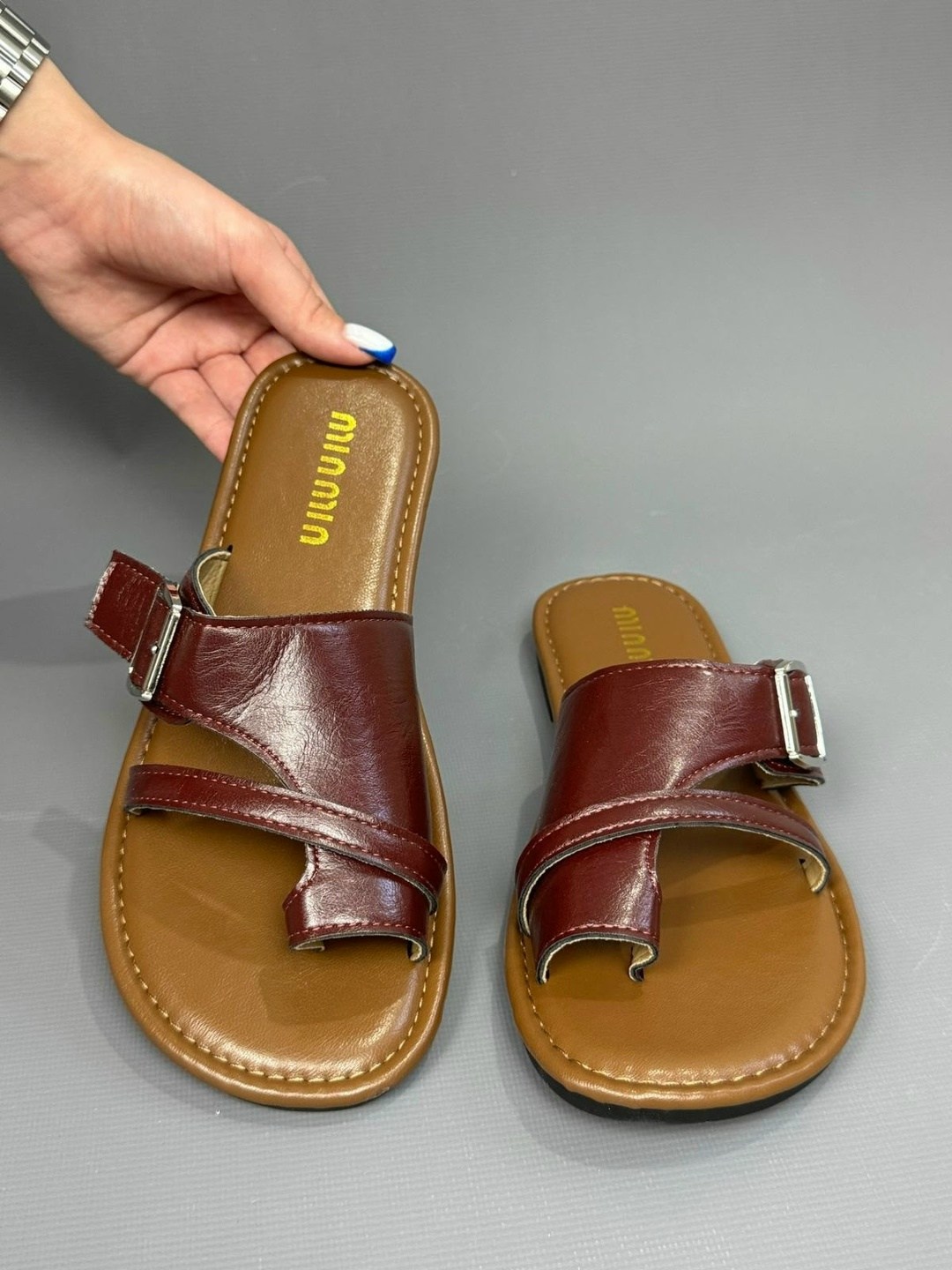 ,шлёпанцы женские,шлепки фенди,кожаные шлепанцы,шлепки женские