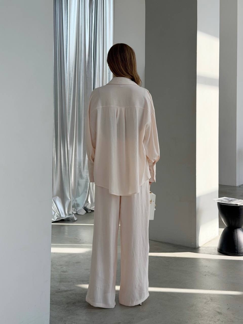 шелковый брючный костюм бежевый,бежевый брючный костюм,костюм с брюками,бежевый костюм,брючные женские костюмы