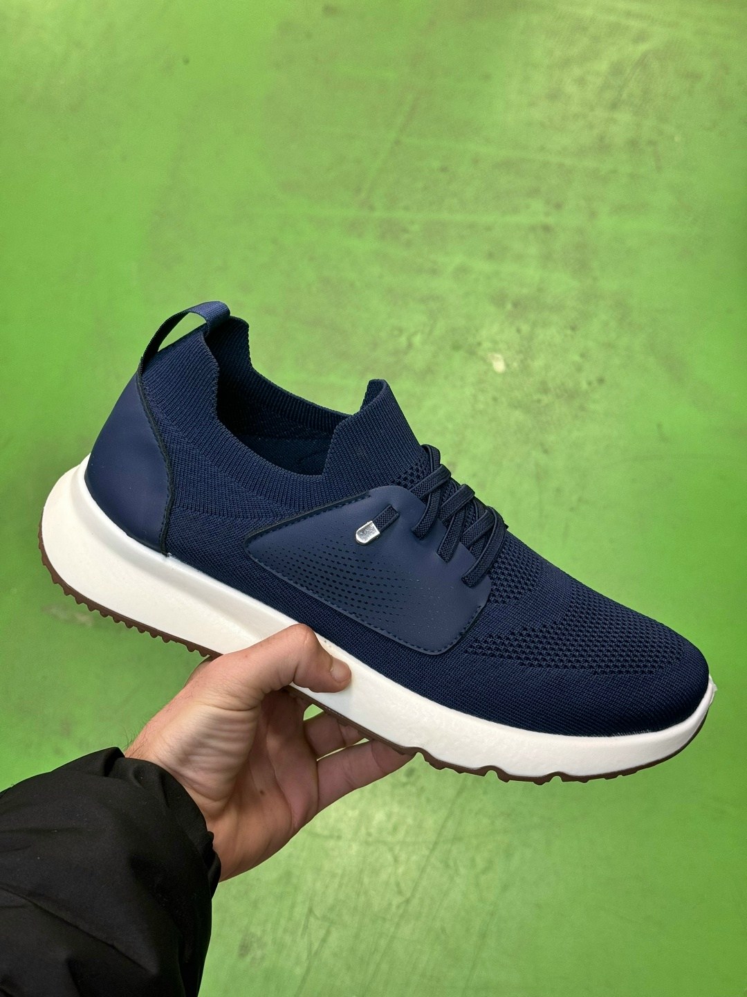 ,кроссовка мужской,мужские кроссовки,черные кроссовки,мужские текстильные кроссовки