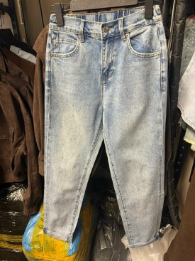 Джинсы