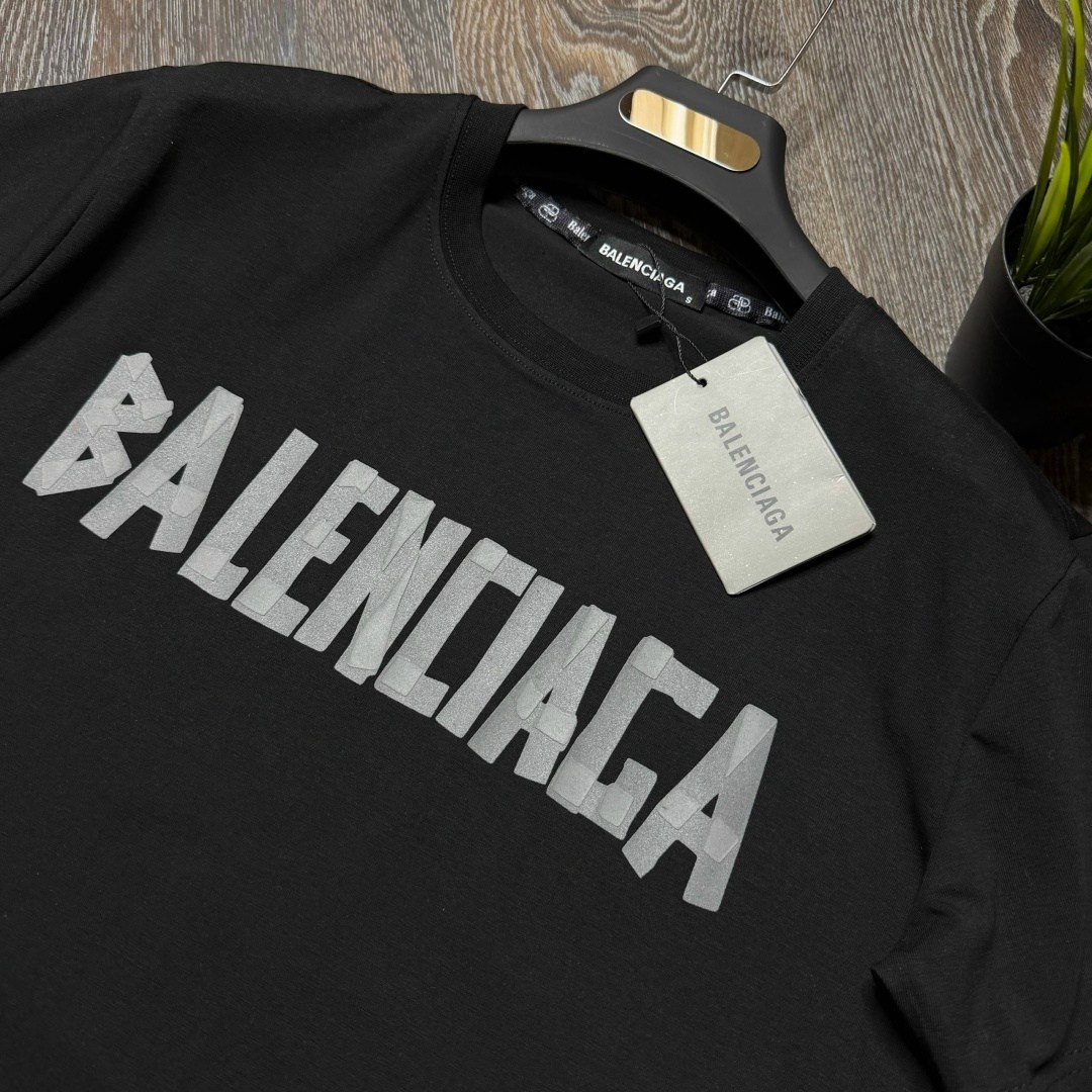 футболка balenciaga,футболка с коротким рукавом в стиле balenciaga,баленсиага кристобаль,футболки для мужчин