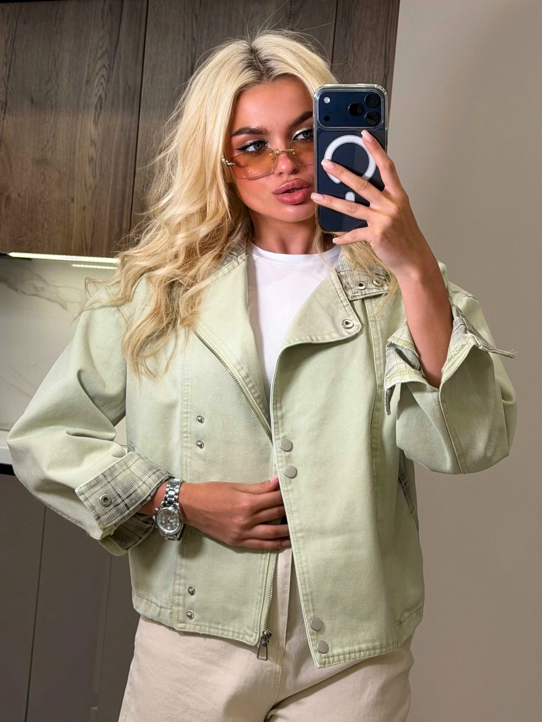 джинсовая куртка,женская джинсовая куртка,куртка джинсовка,куртка женская,куртка косуха