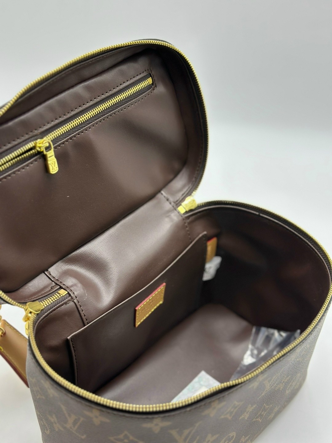 louis vuitton косметичка louis vuitton,косметичка louis vuitton,косметичка louis vuitton из натуральной кожи,сумка louis vuitton косметичка,сумка женская louis vuitton