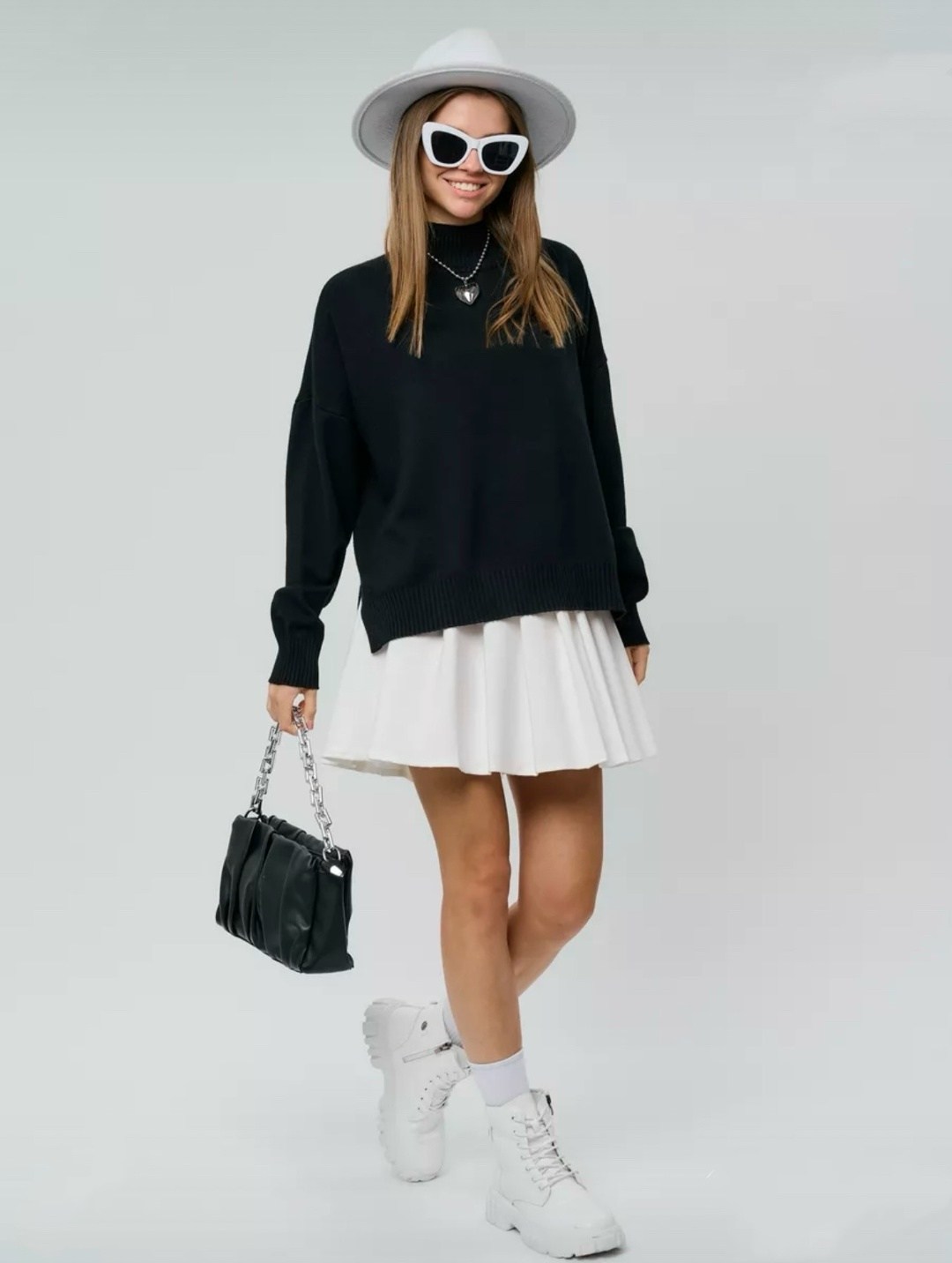 свитер женский черный,свитер женский,свитер женский оверсайз,классический свитер оверсайз,черный свитер оверсайз