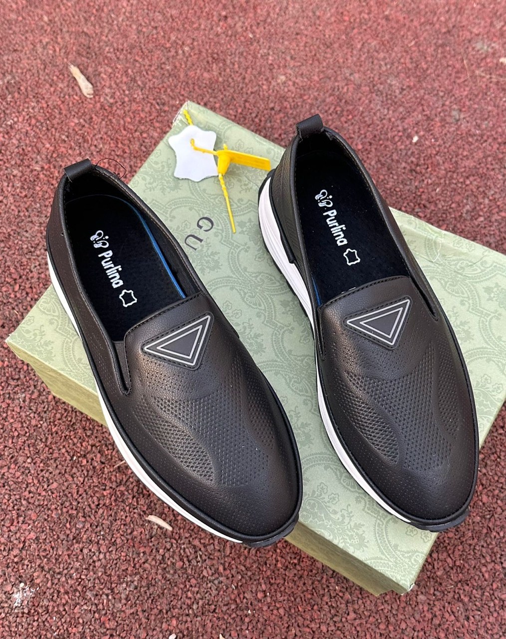 ,мужские слипоны,лоферы мужские,слипоны prada,лоферы prada