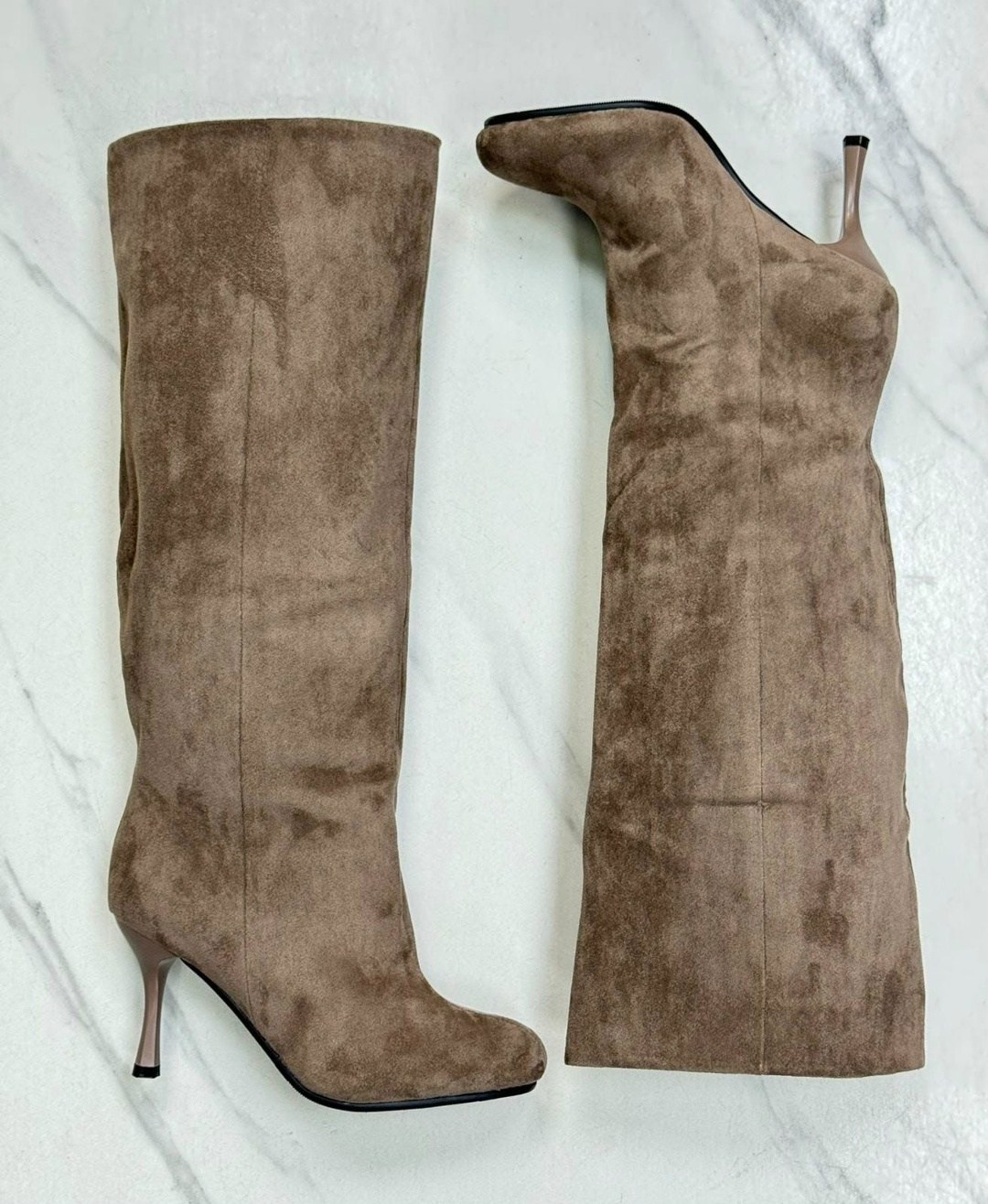 бежевые сапоги,сапоги lisette замшевые бежевые,женские замшевые сапоги до колена с острым носком,бежевые сапоги на каблуке,замшевые сапоги