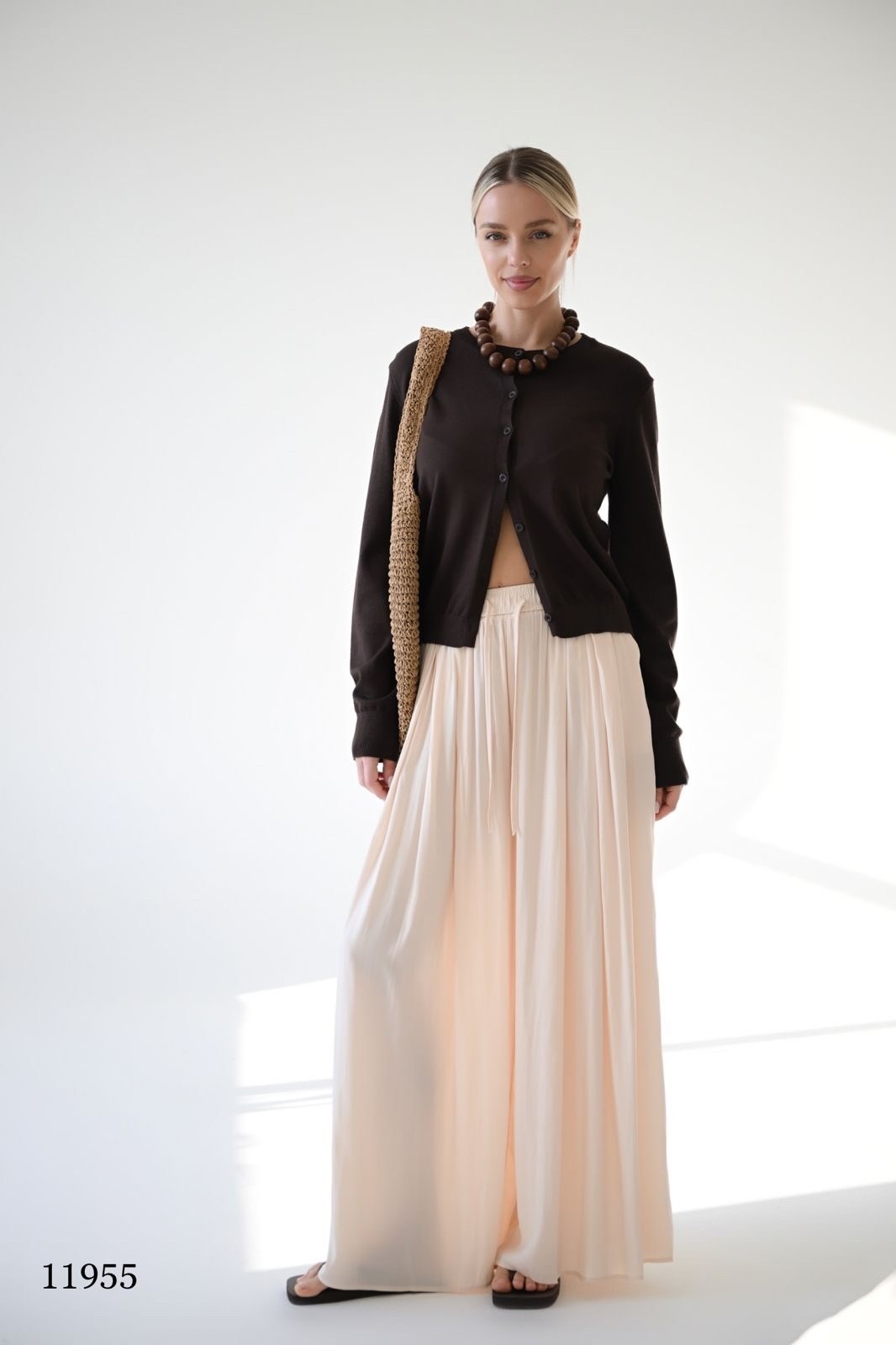 брюки палаццо широкие,широкие брюки,брюки палаццо,широкие брюки палаццо со складками,брюки бежевые