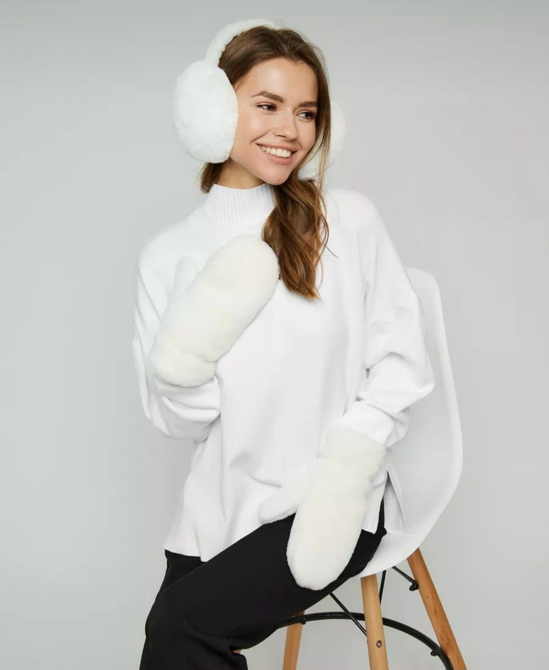 свитер женский белый,белый свитер оверсайз,свитер женский оверсайз,свитер с горлом удлиненный оверсайз warm mood,свитер оверсайз джемпер