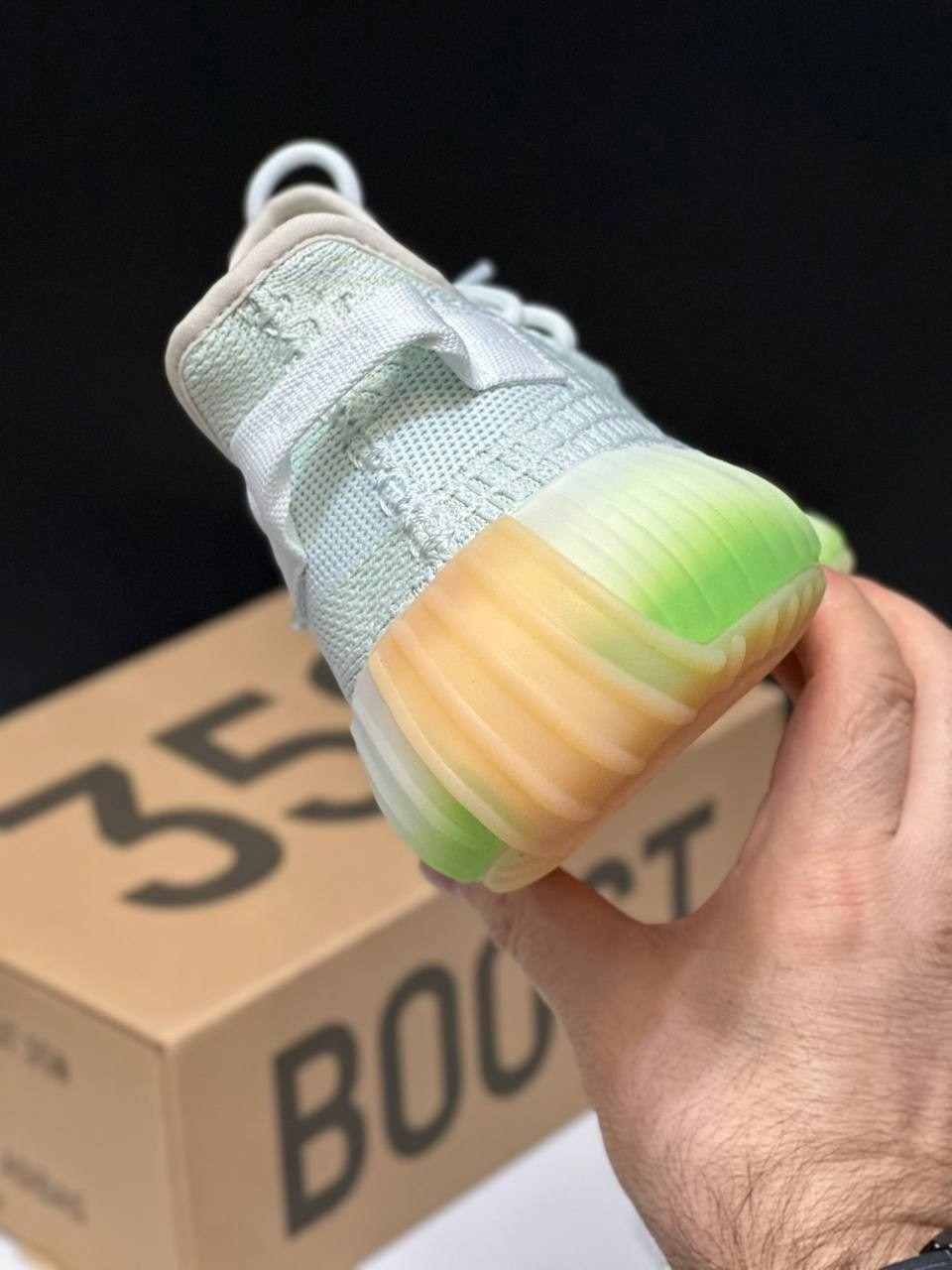 adidas yeezy boost 350 v2 hyperspace,adidas yeezy boost 350 v 2,adidas yeezy boost 350 v2 tail light,adidas yeezy boost 350,кроссовки adidas yeezy boost 350