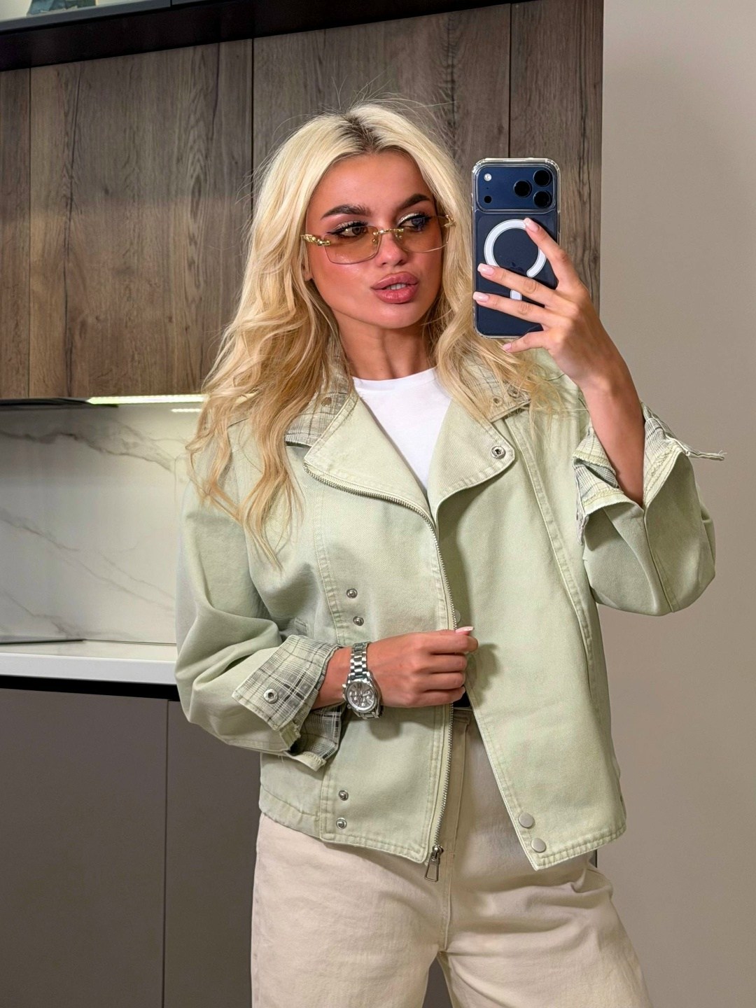 джинсовая куртка,женская джинсовая куртка,куртка джинсовка,куртка женская,куртка косуха