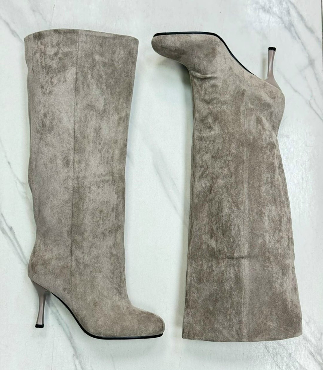 бежевые сапоги,сапоги lisette замшевые бежевые,женские замшевые сапоги до колена с острым носком,бежевые сапоги на каблуке,замшевые сапоги