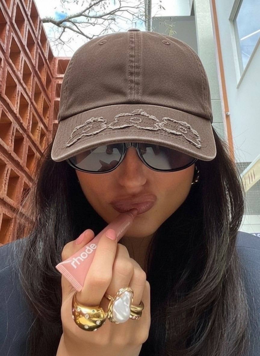девушка,кепка стильная,бейсболка женская,модные стили,стильное