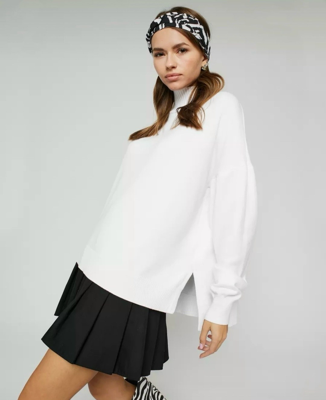 свитер женский белый,белый свитер оверсайз,свитер женский оверсайз,свитер с горлом удлиненный оверсайз warm mood,свитер оверсайз джемпер