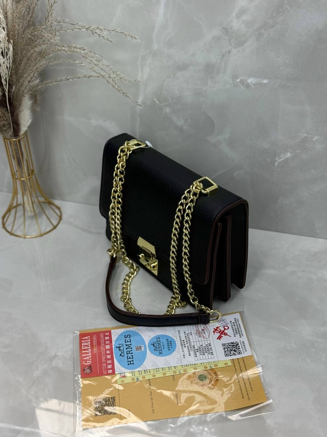 сумка guess,женская сумка guess,guess сумка на плечо,сумка guess кросс боди,сумка louis vuitton