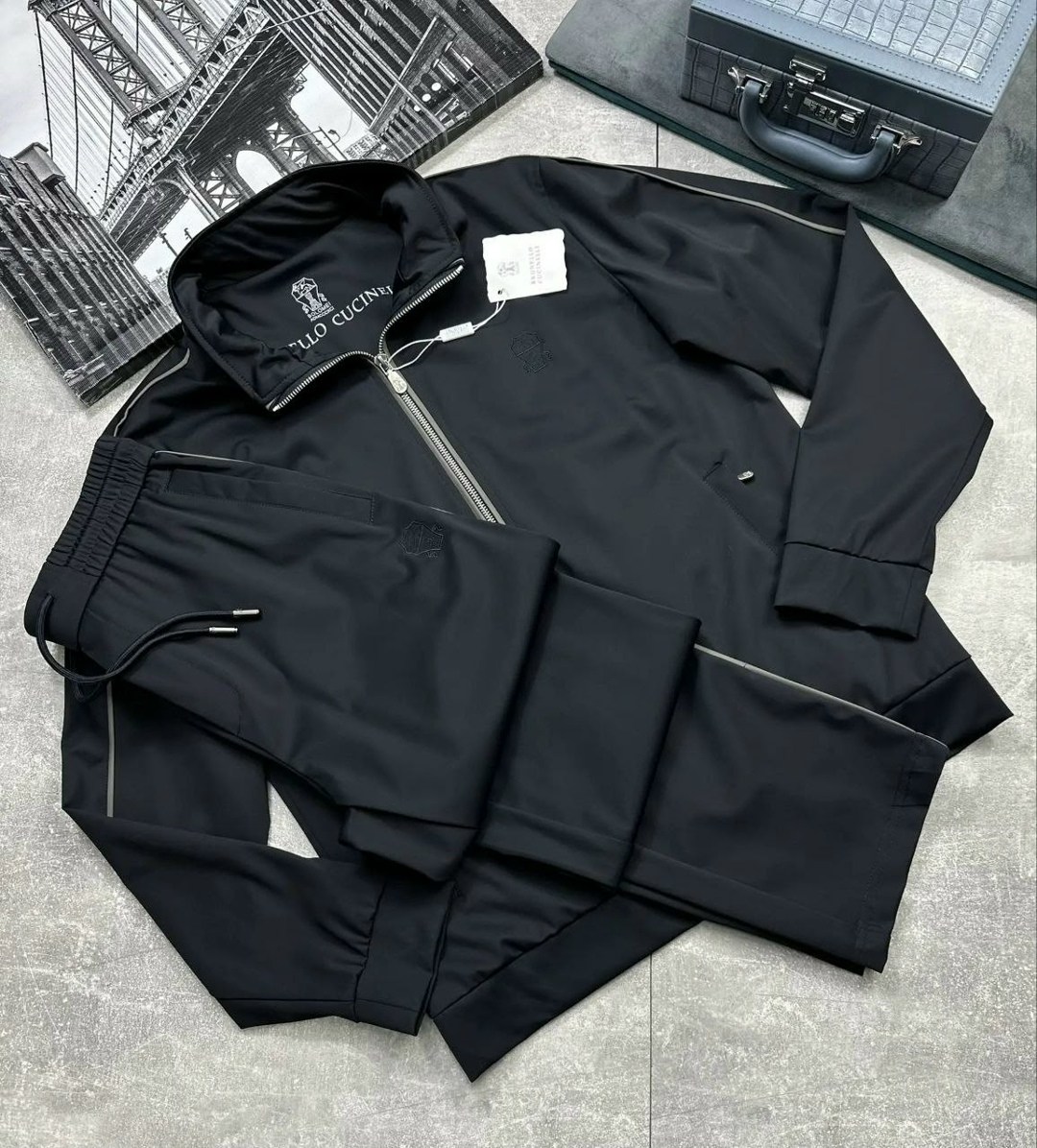 мужская куртка,ветровка мужская,стильная куртка,куртка ветровка мужская,куртка бомбер