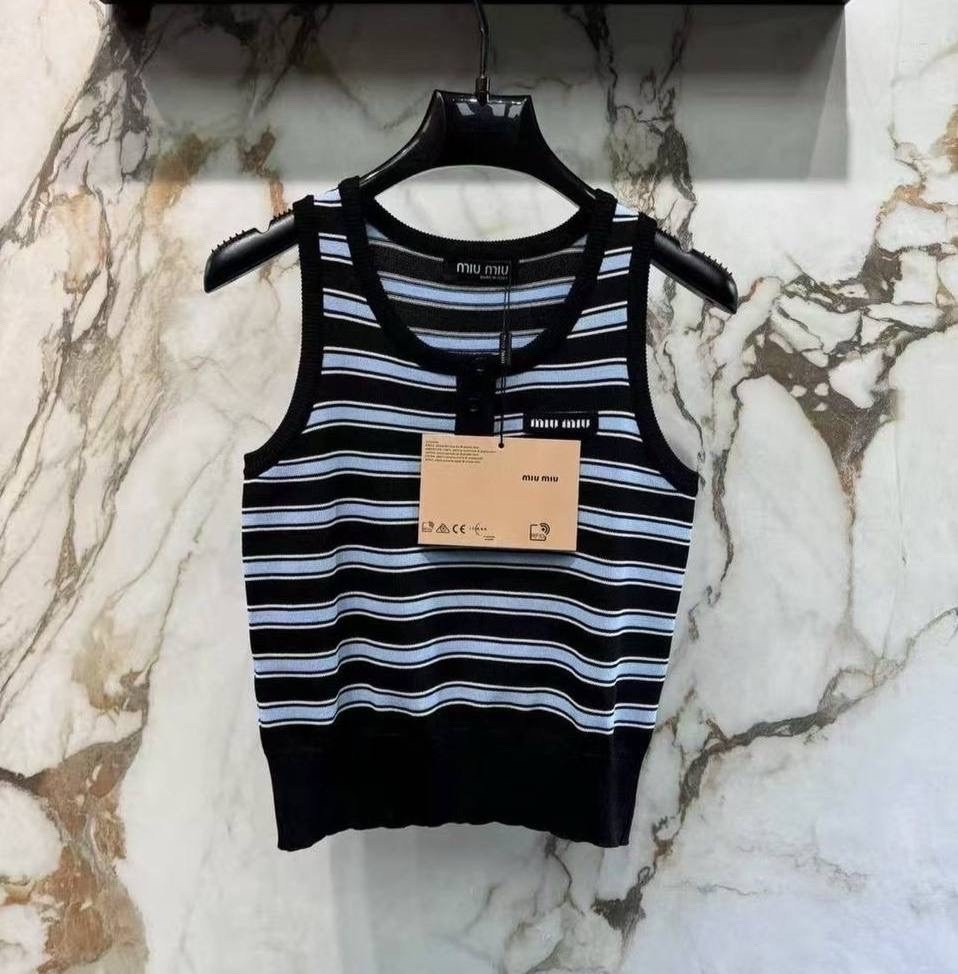 вязаные жилеты,стильная майка,трикотажный жилет,жилет летний,модные топы