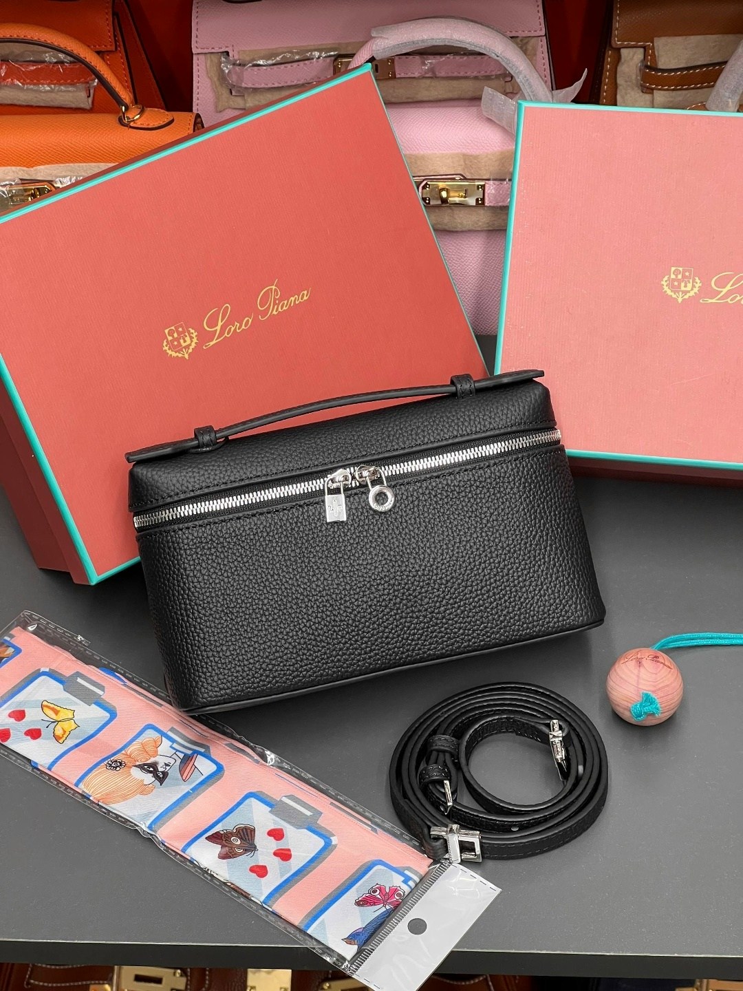 loro piana сумка,женская сумка,сумка,аксессуар для сумки,модная сумка