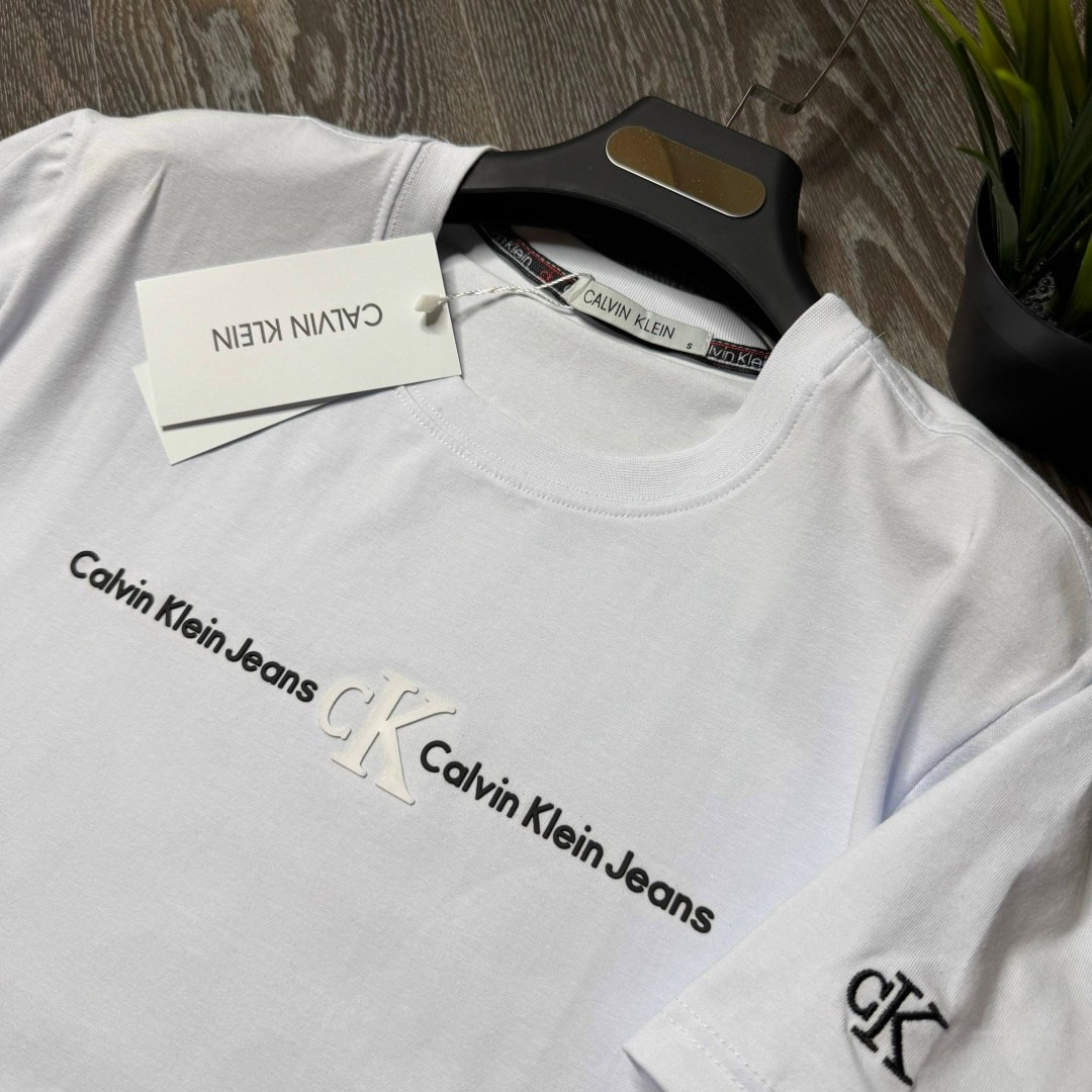 футболка calvin klein мужская,хлопковая футболка с логотипом calvin klein,футболки мужские,комплект футболки,черная мужская футболка с круглым вырезом calvin klein
