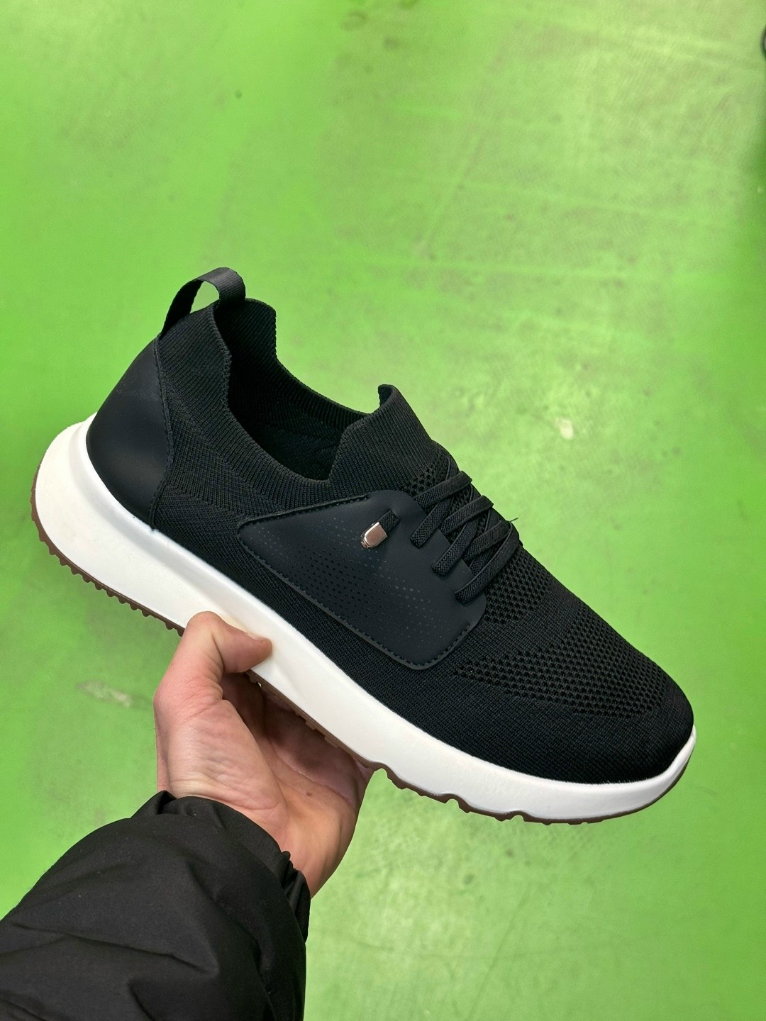 ,кроссовка мужской,мужские кроссовки,черные кроссовки,мужские текстильные кроссовки