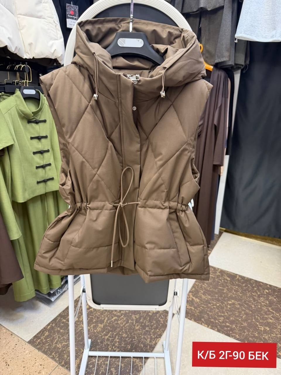 женская жилетка,женский жилет,жилетка,жилет женский утепленный,жилетка весенняя