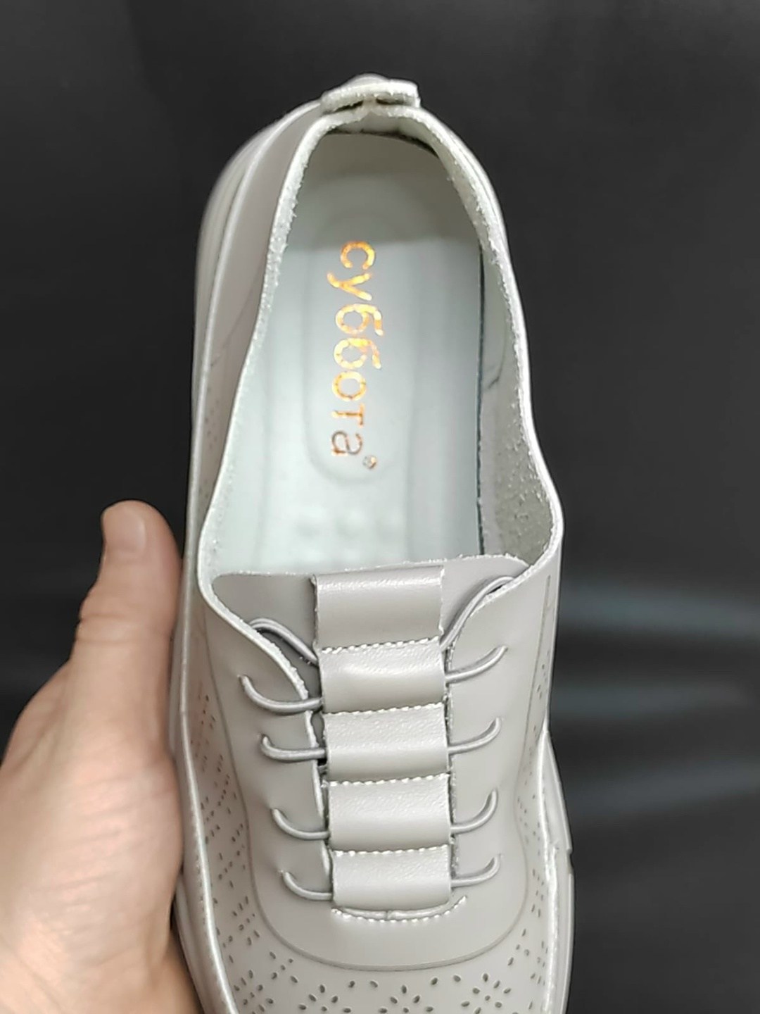 ,женские кроссовки,кеды женски,кроссовки с перфорацией женские,женские кеды