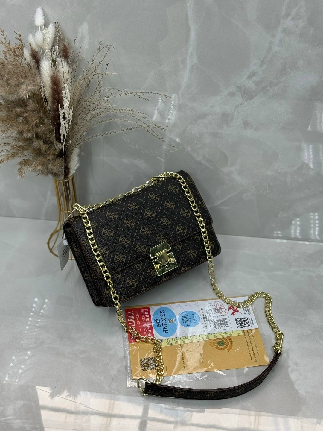 сумка guess,женская сумка guess,guess сумка на плечо,сумка guess кросс боди,сумка louis vuitton