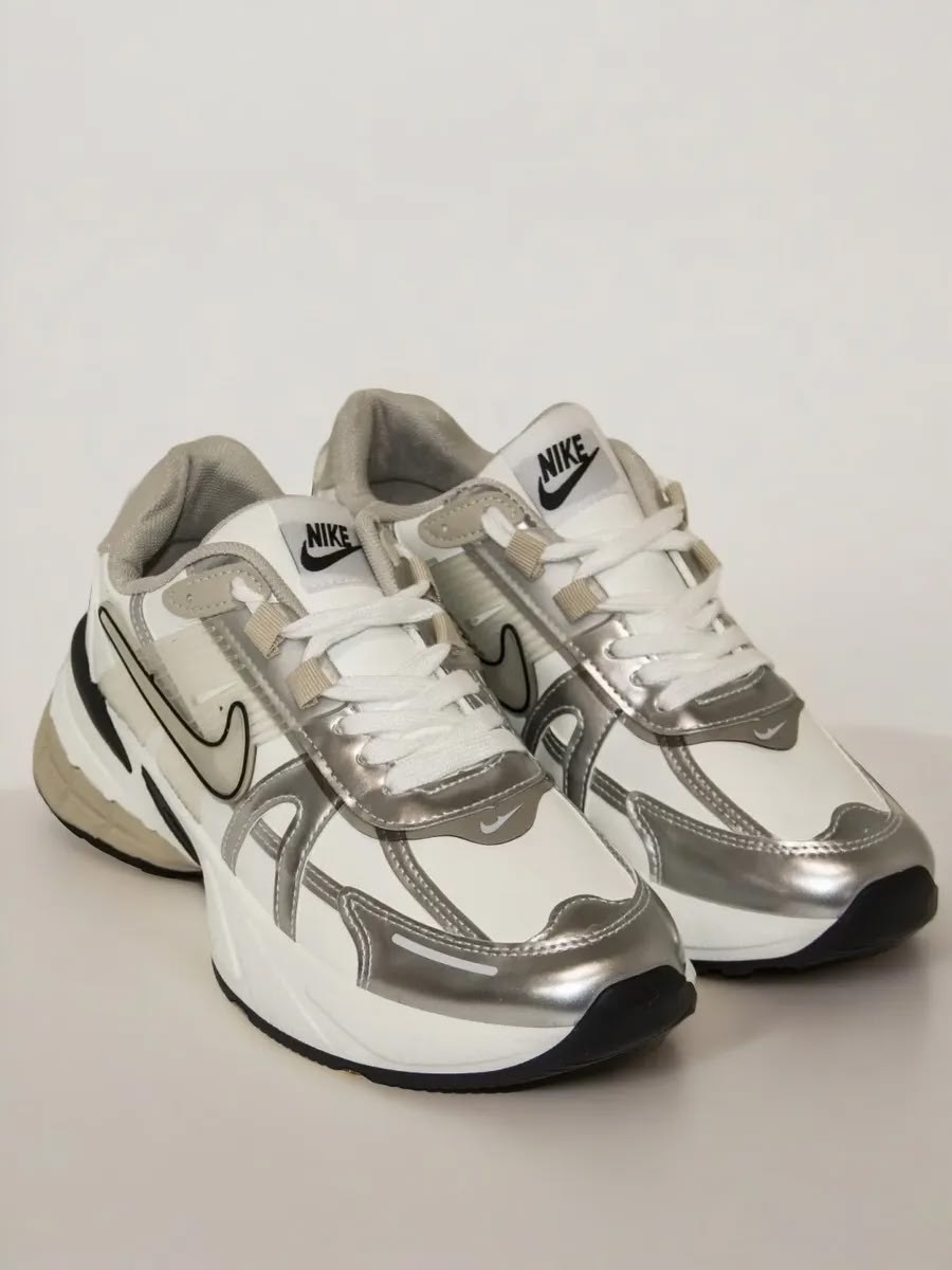 женские кроссовки,кроссовки женские nike,женские кроссовки nike initiator серебристого цвета,кроссовки nike,кроссовки nike v2k run ретро прилив сетка дышащий бег
