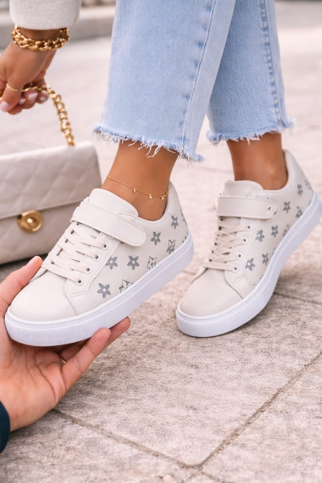 ,кеды для девочек,спортивная ,модные кроссовки,белые кеды