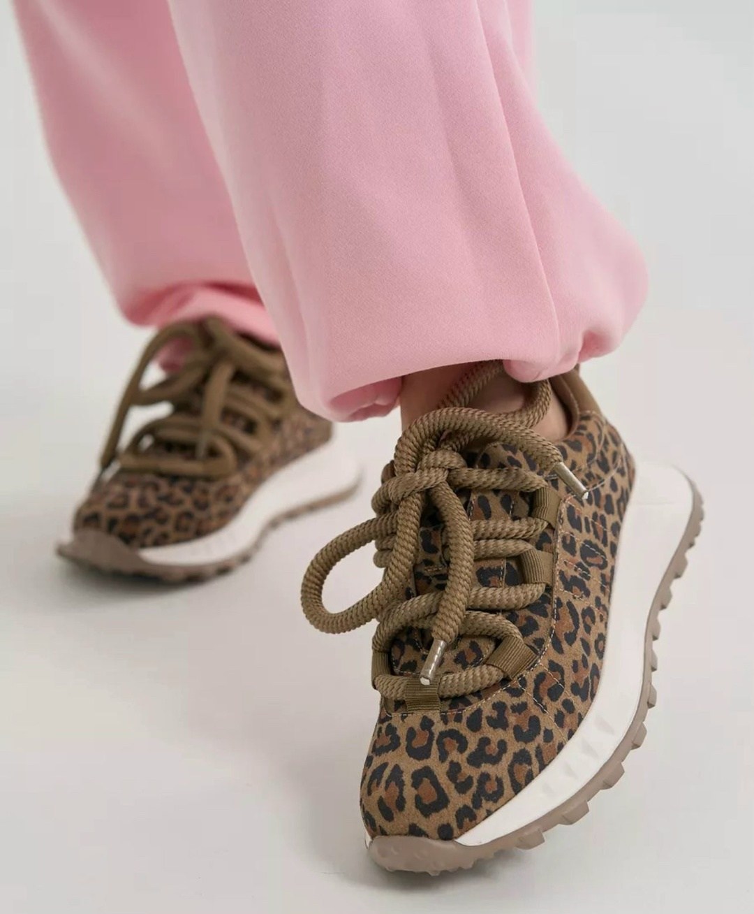 кроссовки женскиe,,кроссовки для женщин,женская ,кроссовки женские белые