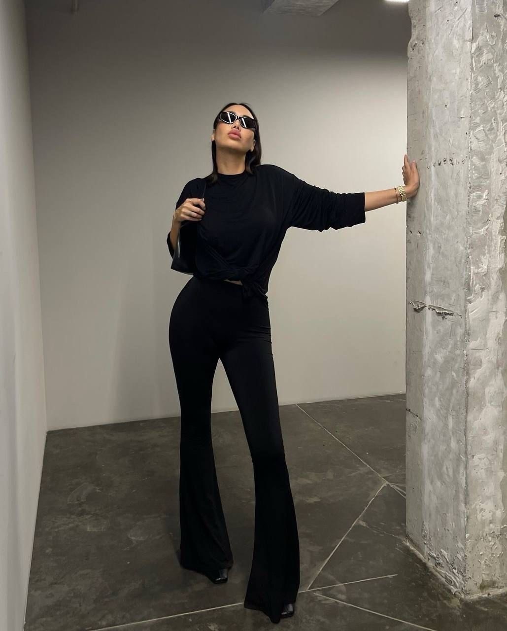 брюки клеш черные,стильные женские брюки клеш,черные штаны клеш,брюки клеш женские,брюки клеш